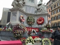 Omaggio Floreale alla Madonna Immacolata