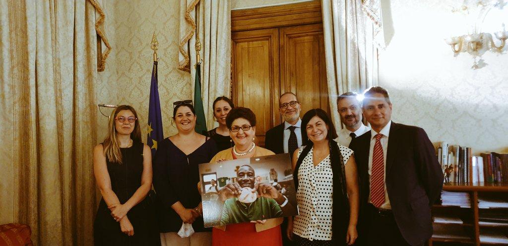 Il cibo che serve presentato alla ministra Teresa Bellanova