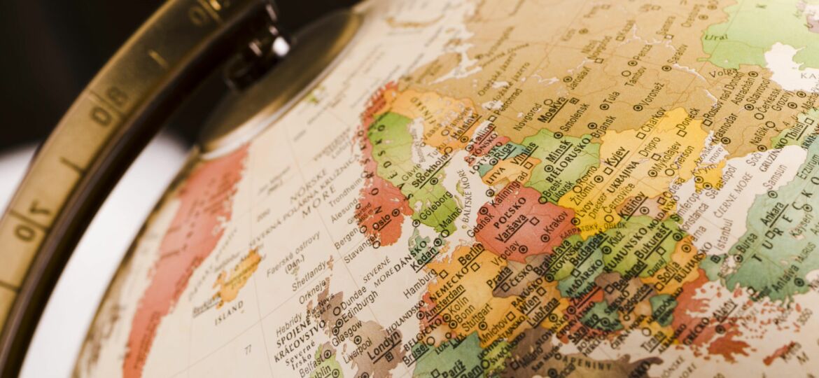 giornata mondiale del rifugiato esiste solo la geografia del cuore-min